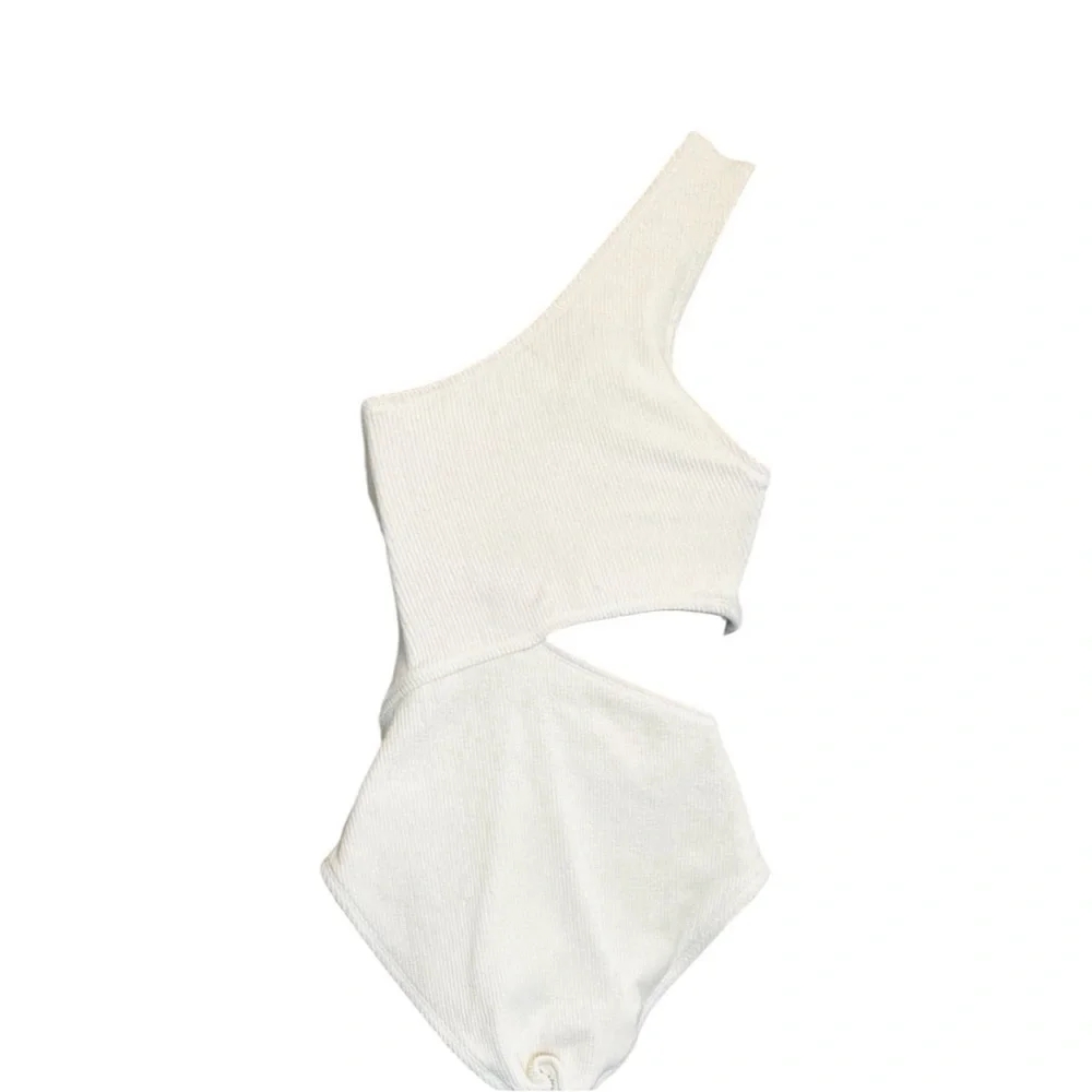 Michael Kors Swimsuit, one-shoulder, ribbed, one-piece,‎ Cream Color, Size 4